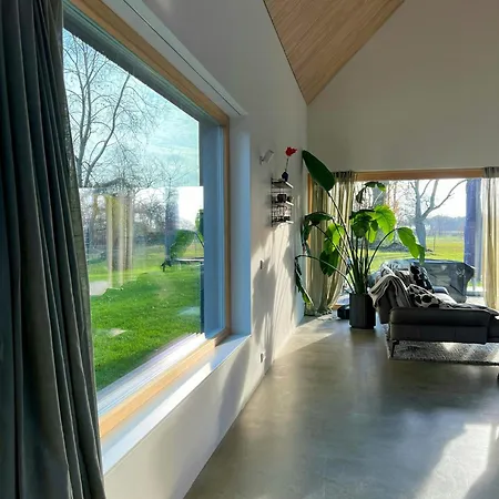 Architect's House With Nature View Vakantiehuis Hellendorf