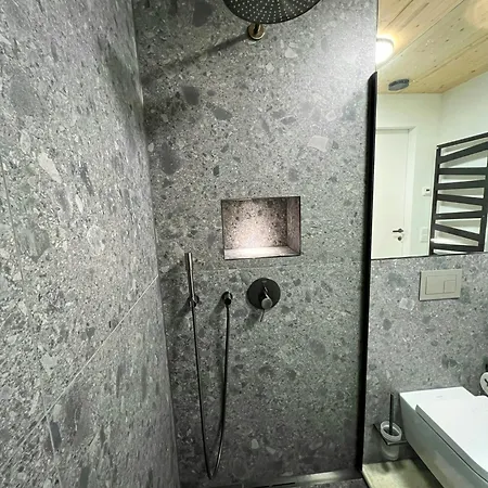 Vakantiehuis Architect's House With Nature View