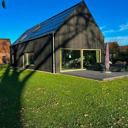 Architect's House With Nature View Hellendorf