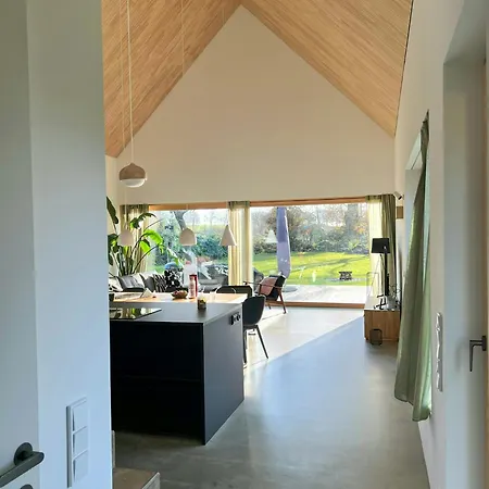 Architect's House With Nature View Vakantiehuis *