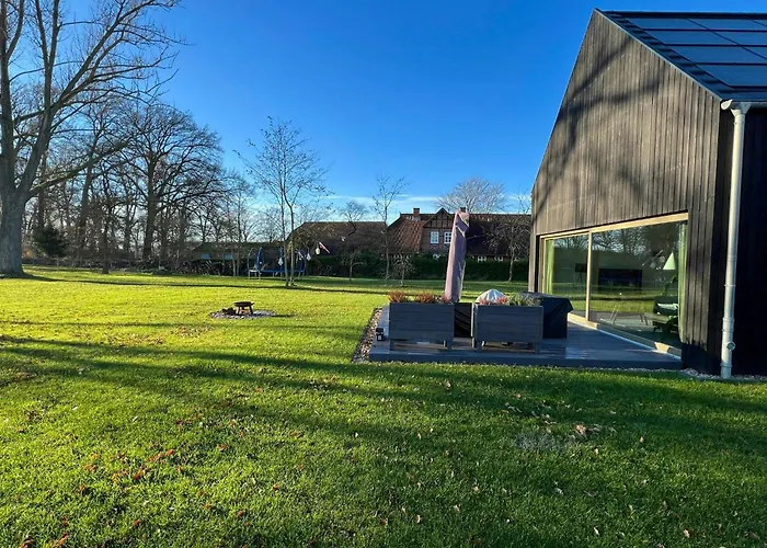 Сasa de vacaciones Architect's House With Nature View
